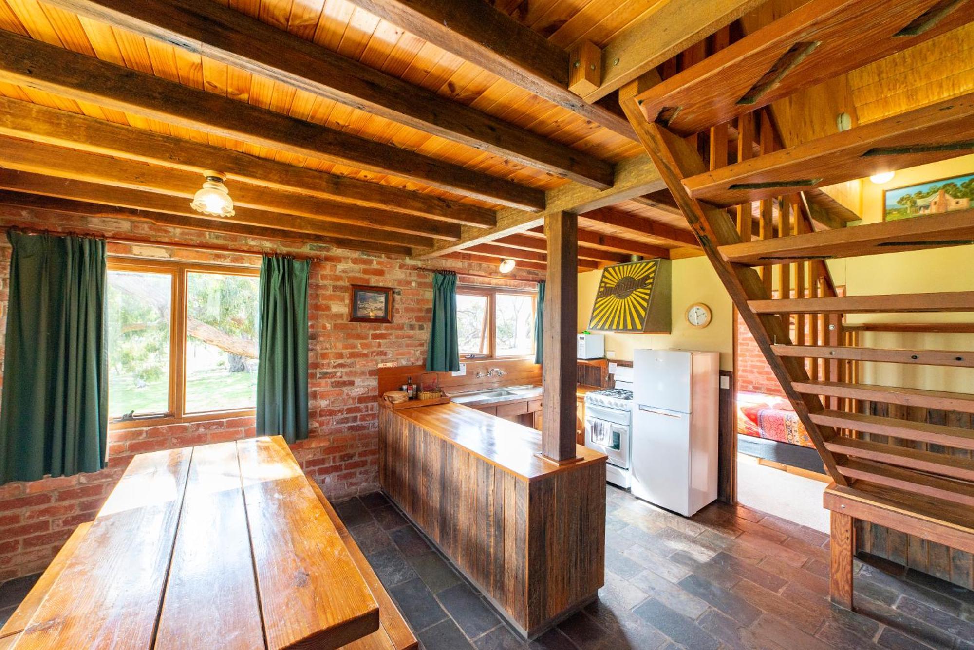 Grampians Pioneer Cottages Halls Gap Room photo