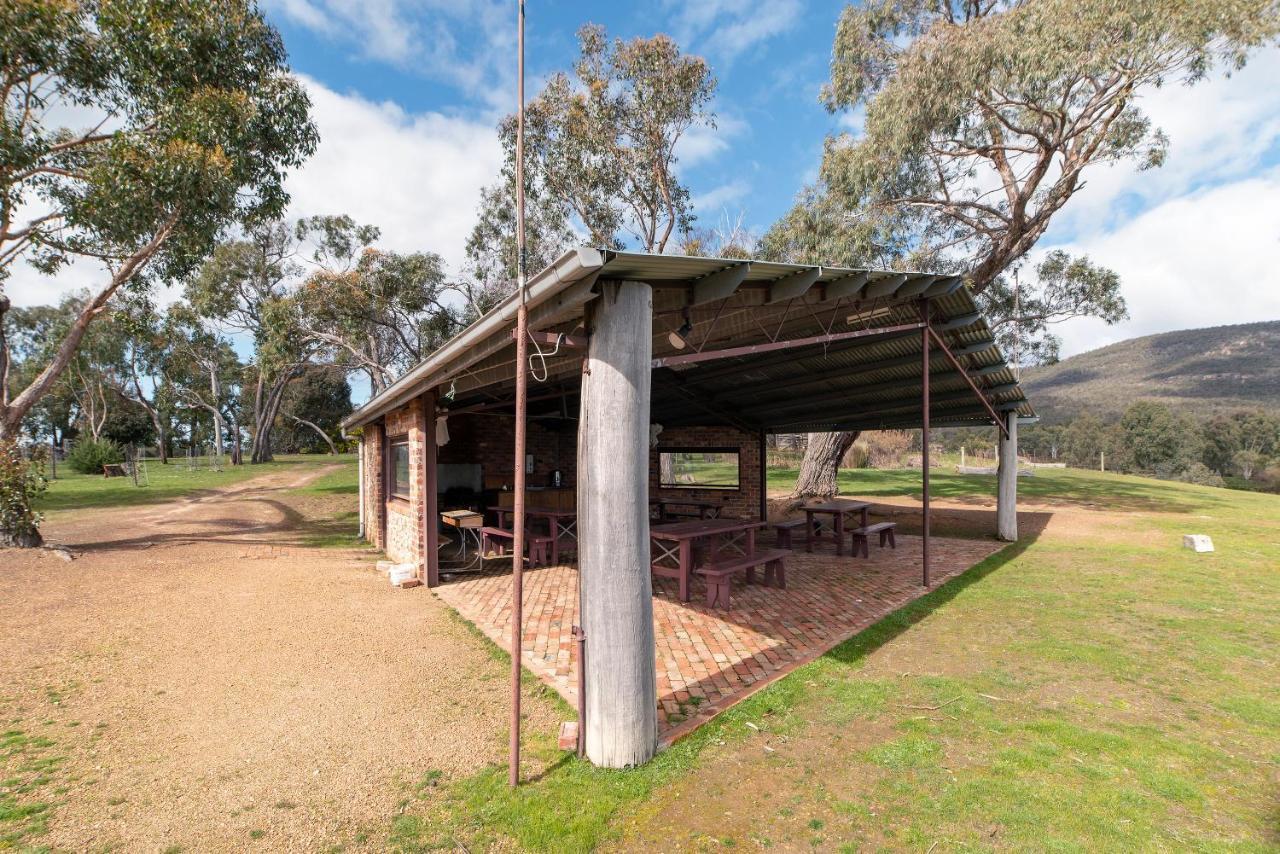 Grampians Pioneer Cottages Halls Gap Exterior photo